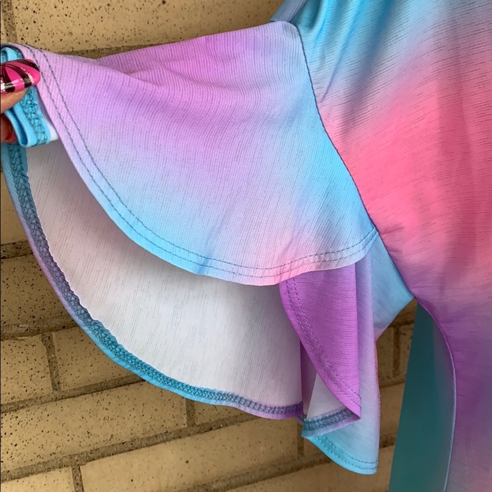 โDONATEDโ Lilac Tie Dye Flutter Sleeve Tunic Top - Picture 5 of 9